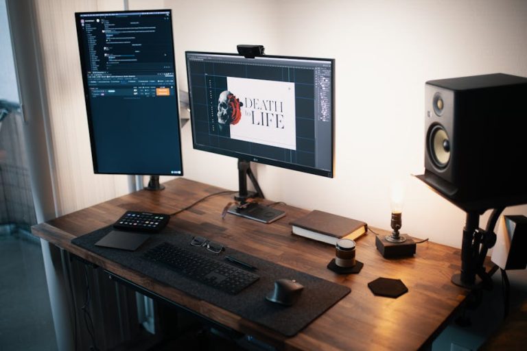How to set up a dual monitor desk layout