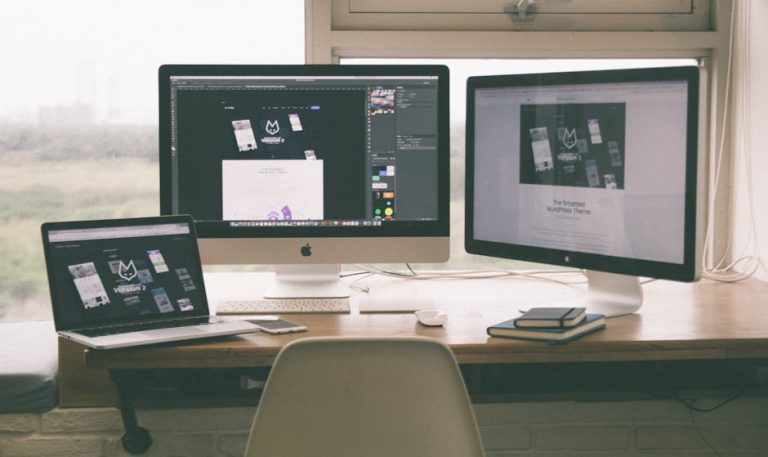 How to connect multiple devices to one monitor