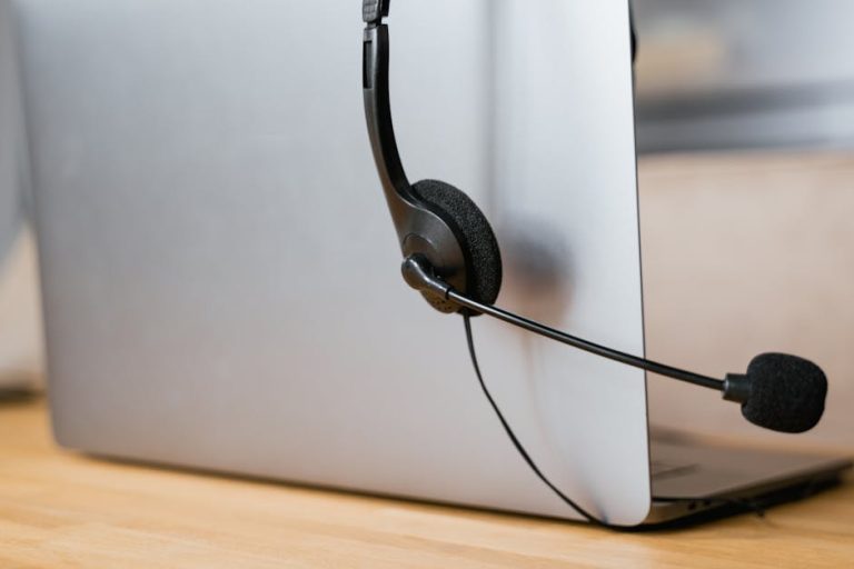 Best desk microphones for video calls reviewed