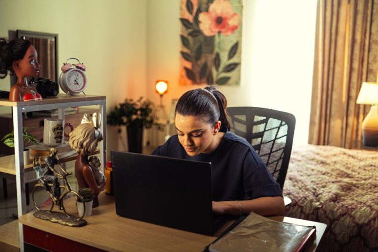 How to separate work and personal life when at home